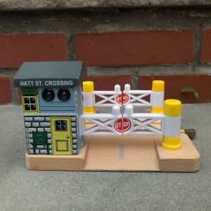 Thomas the train HATT ST Crossing (Wooden)